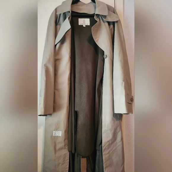 Men's London Fog raincoat, size 45 regular - Picture 4 of 7